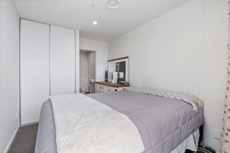 606/17 Amersham Way_4