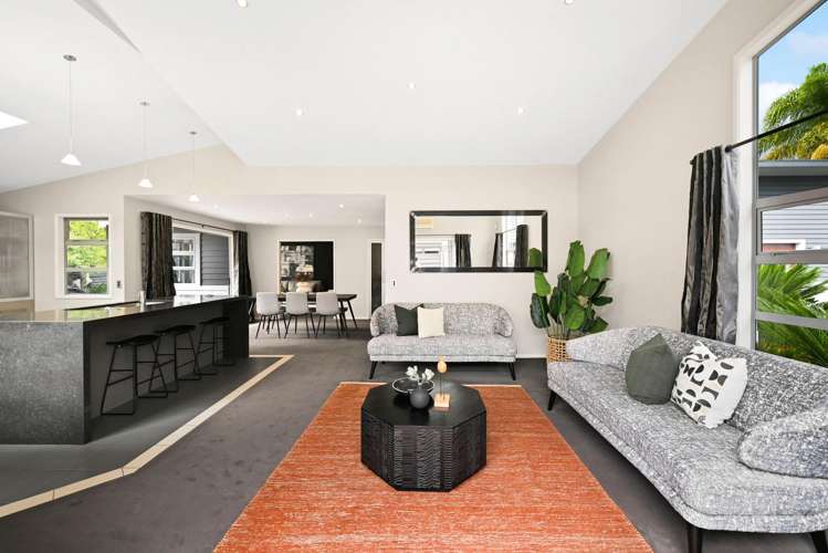 87 Huntington Drive Huntington_8