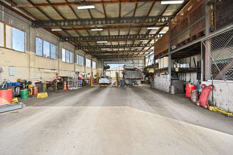 9 and 15 Park Avenue Huntly_5