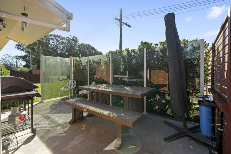 82 Moffat Drive Lincoln_14