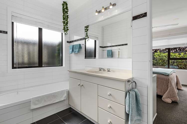 3b Percival Avenue Matua_8