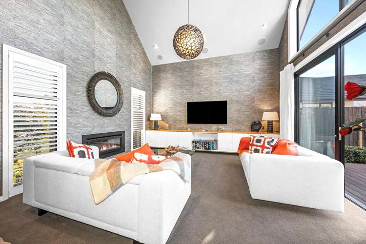 49 Vernon Drive Lincoln_1