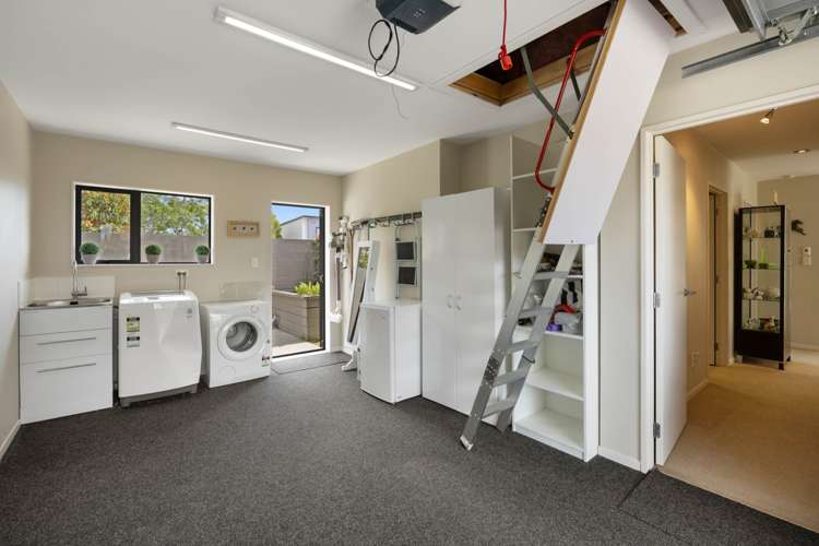 24 Royalle Mews Botany Downs_11