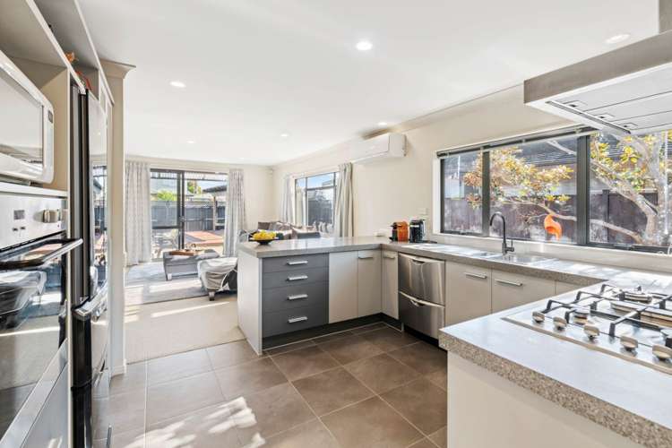 29 Aberdeen Crescent Wattle Downs_9