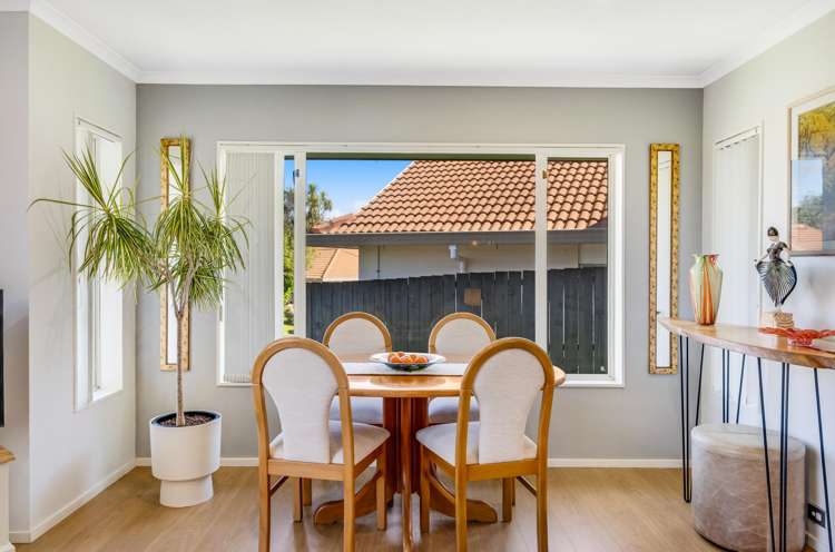 11 Gillett Place Botany Downs_9