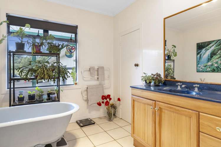 158 Whangamata Road Oruanui_14