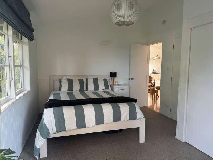 11 Putiki Road Ostend_10