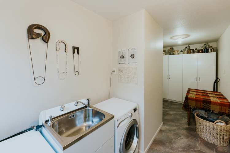 283 Parsons Road Weston_15