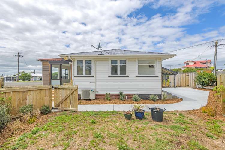 12A Roore Street Foxton Beach_15