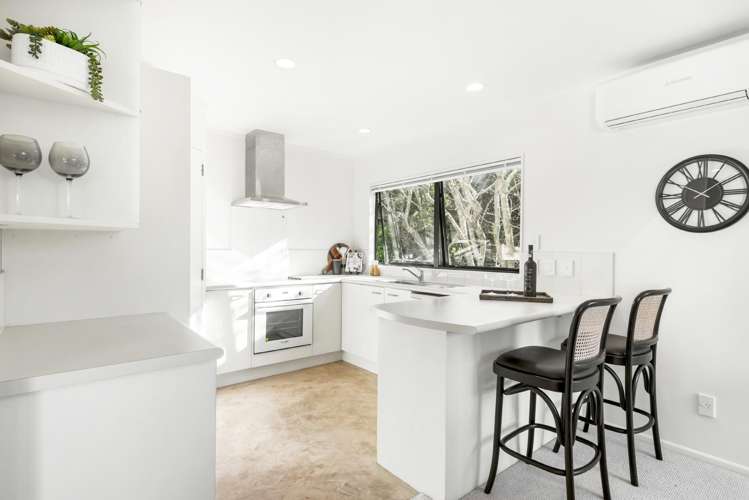 2/100A Verran Road_2