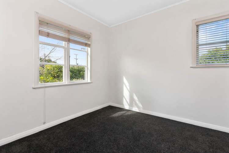 49 Tahi Terrace Glen Eden_2