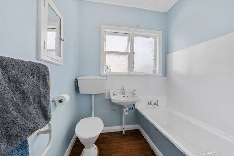 55 Kinghorne Street Strathmore Park_10