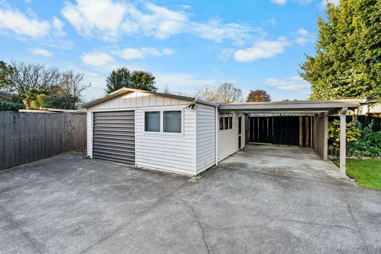 9 Housman Place 11373_15