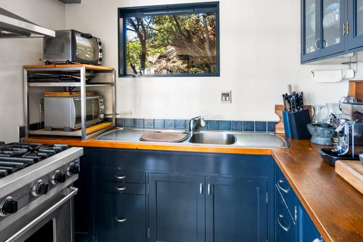 217 Taylors Mistake Road Te Onepoto / Taylors Mistake_4