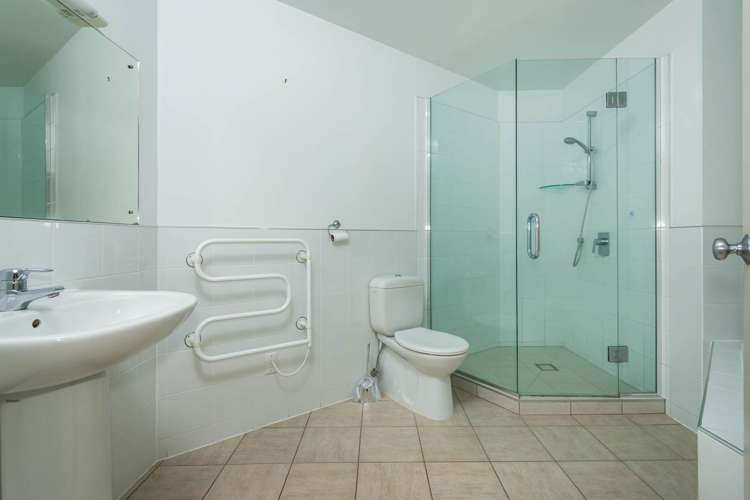 14/19 Langana Avenue Browns Bay_9