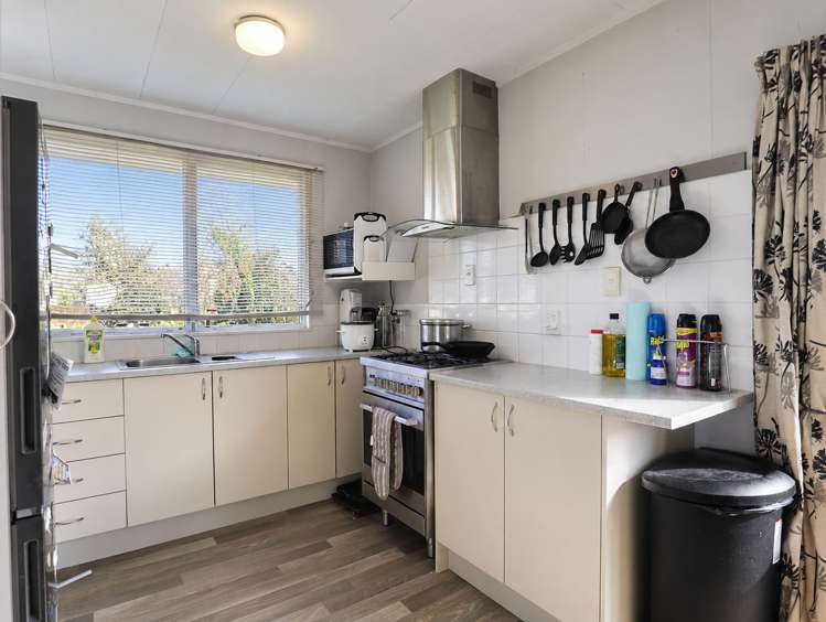 11 Crystal Place Pukehangi_6