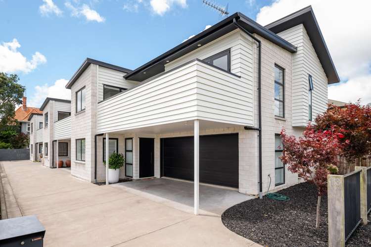 2/13 Manning Street Hamilton Central_16