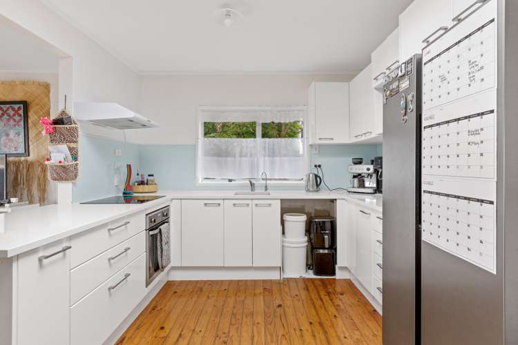 29 Elliston Crescent Stanmore Bay_8