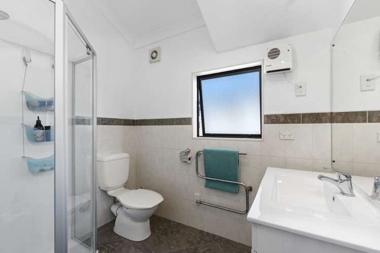 2/870 East Coast Road Northcross_12