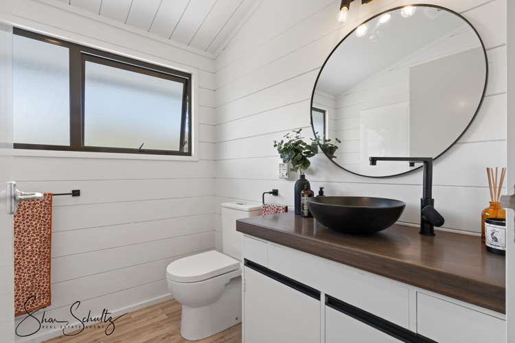 4 Skelton Crescent Paparoa_13