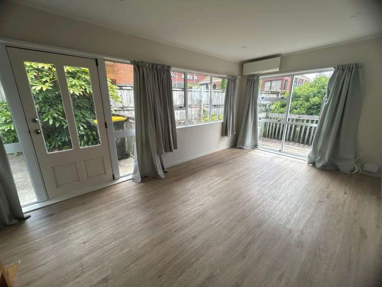 1/16 Cambric Place Botany Downs_2