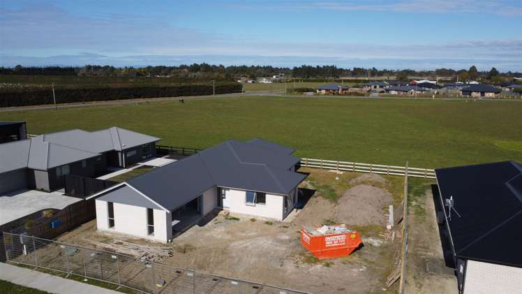 34 Plover Avenue Amberley_3