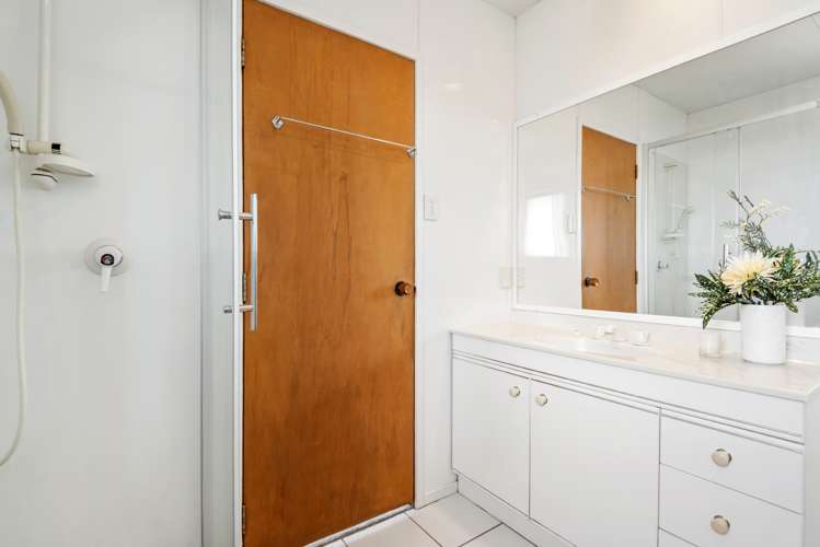 13 Tarahanga Street Northcote_15