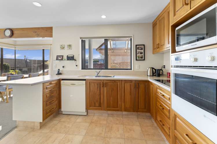 44 Olympus Way Richmond_4