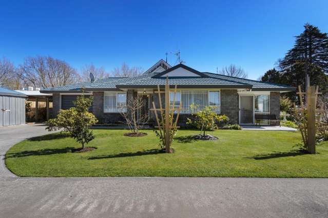 A town house with a Picket Fence