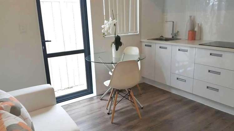 37 Rosewell Crescent Flat Bush_23