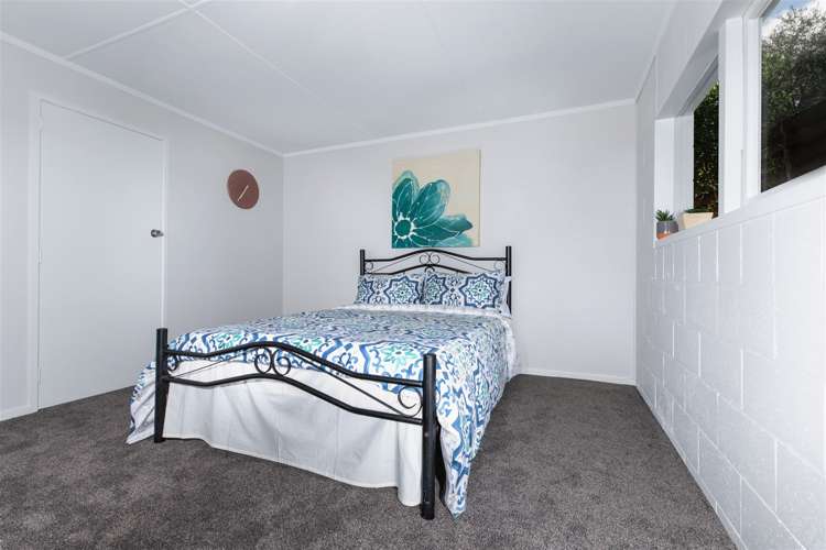 82 Ravenwood Drive Forrest Hill_13