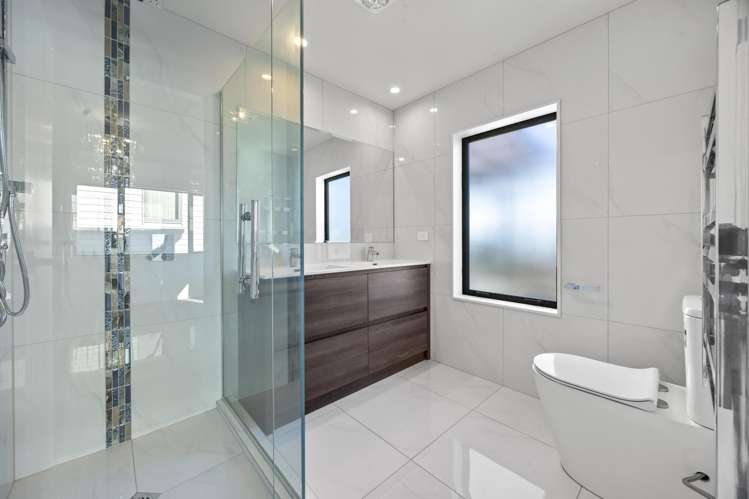 16 Lime Hill Rise Flat Bush_34