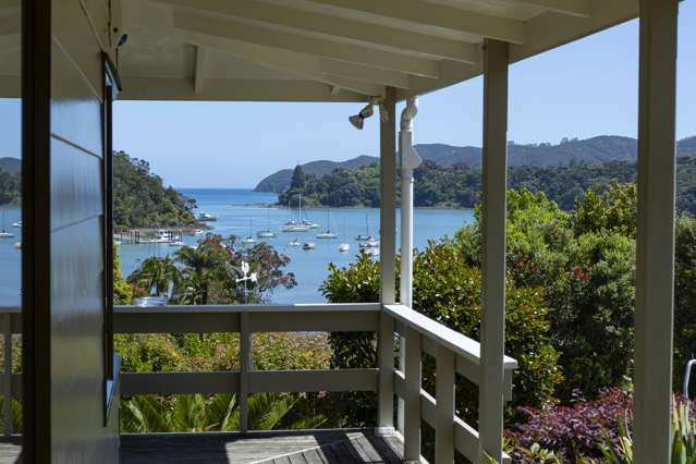 MANGONUI HOUSE AND GARDEN OVER LOOKING MILL BAY