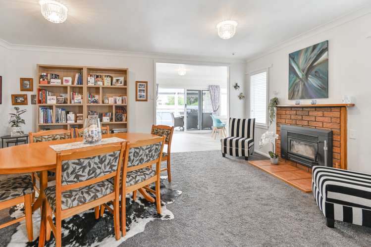 909 Harding Road Camberley_5