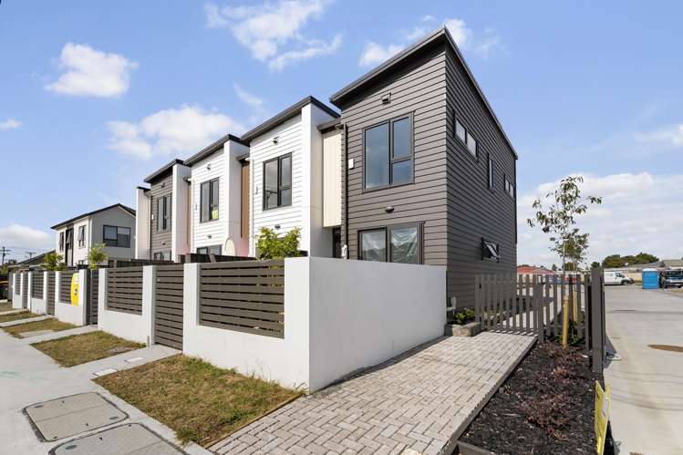 Lot 34/17-23 Von Sturmer Street Mangere East_1