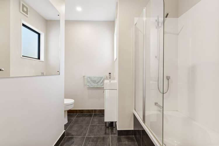 112 Frederick Street Hillsborough_12