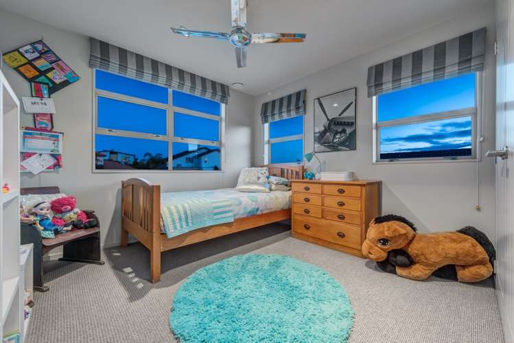 57 Pine Harbour Parade Beachlands_16