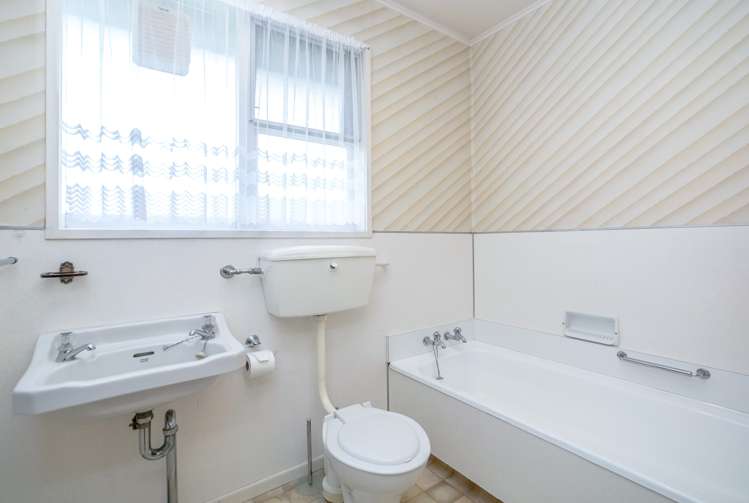 3 Massey Street Greytown_15