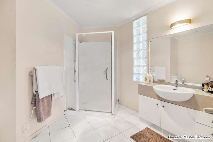 24a Hoskins Avenue Hillsborough_15