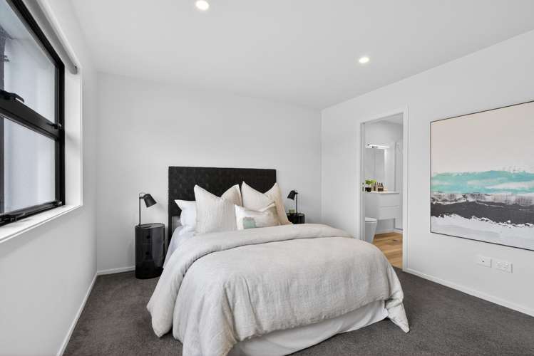 8/25 Bush Street Naenae_12