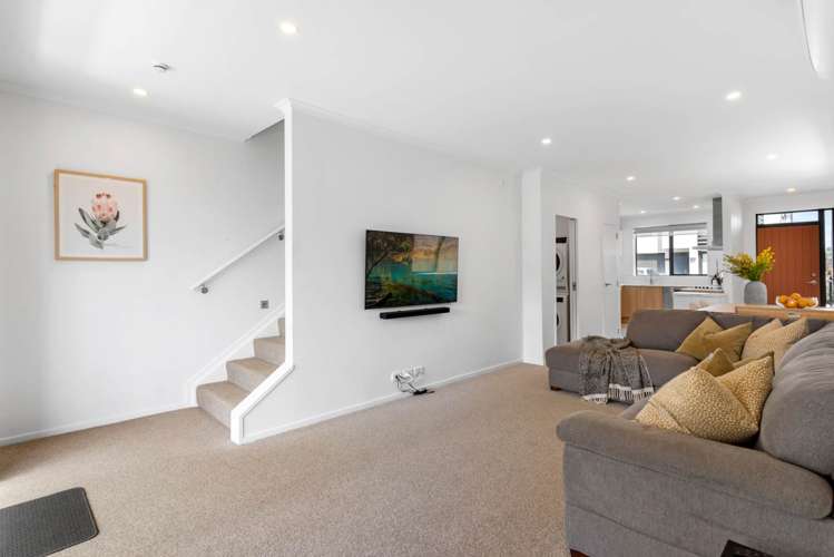 7 Manahi Lane Panmure_5