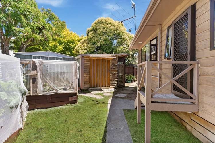 28 Meadowvale Rise Titirangi_15