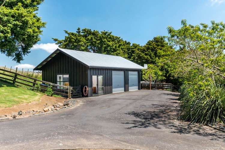 30 Matthew Whitford Drive Bombay_18