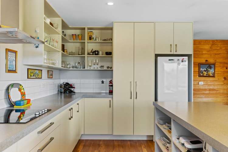 21 Frye Crescent Albert Town_8