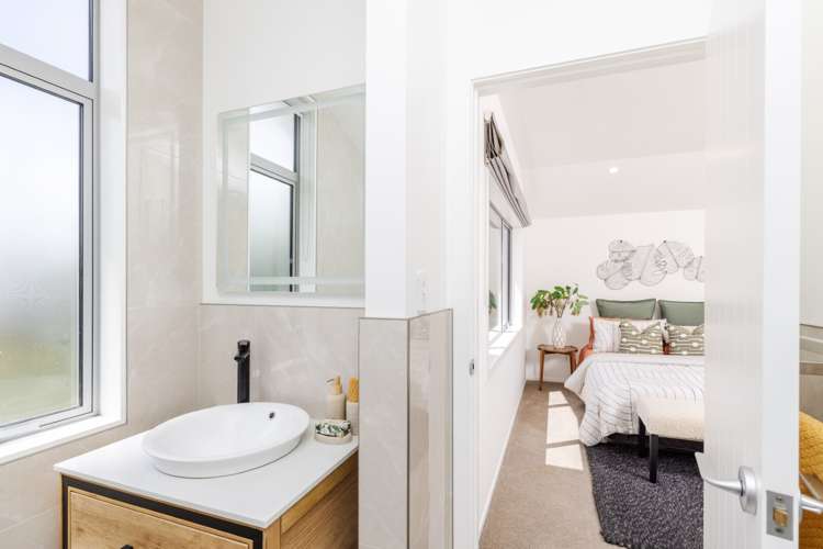 2/14 Hammond Street Hamilton Central_19