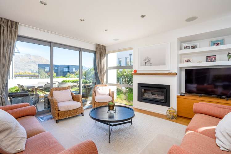 76 Aubrey Road Wanaka_7