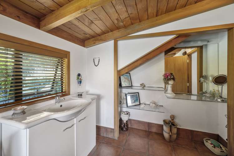 5 Te Urunga Place Acacia Bay_21