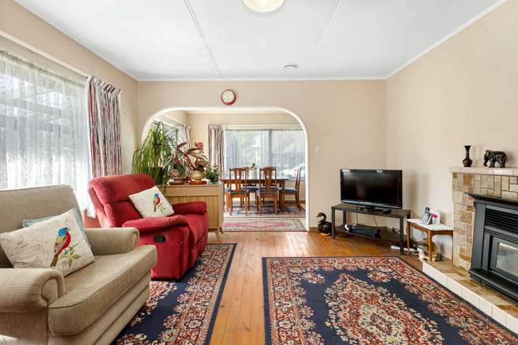 38 Tennyson Crescent Stoke_5