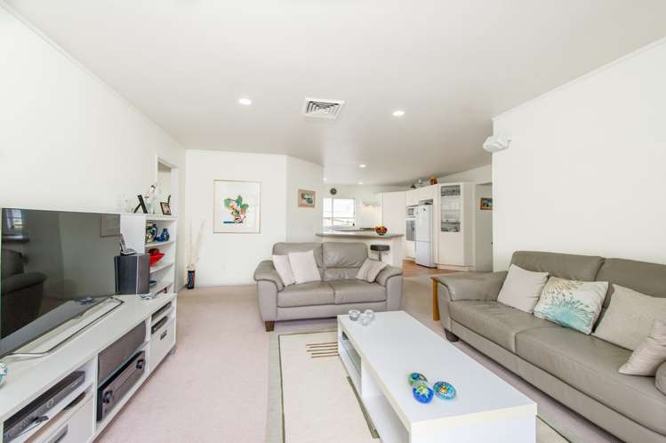 32 Ambleside Drive Northpark_3