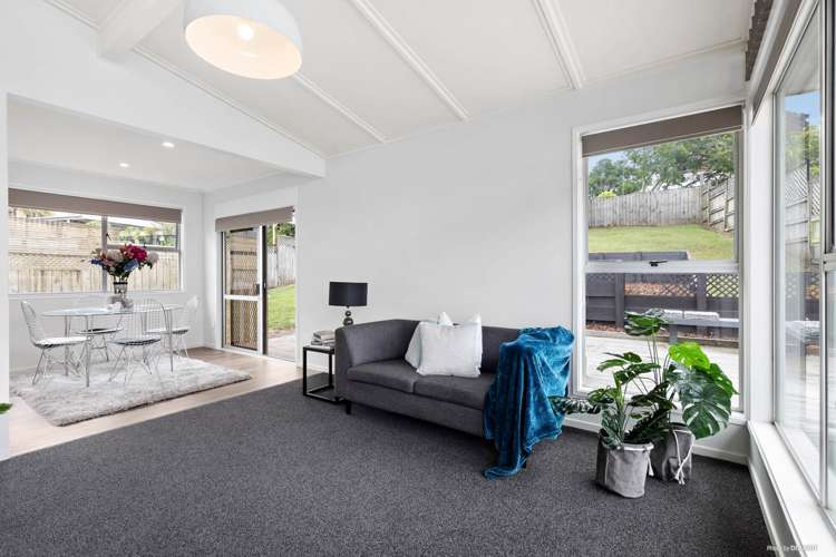 48 Eyre Street Henderson_17